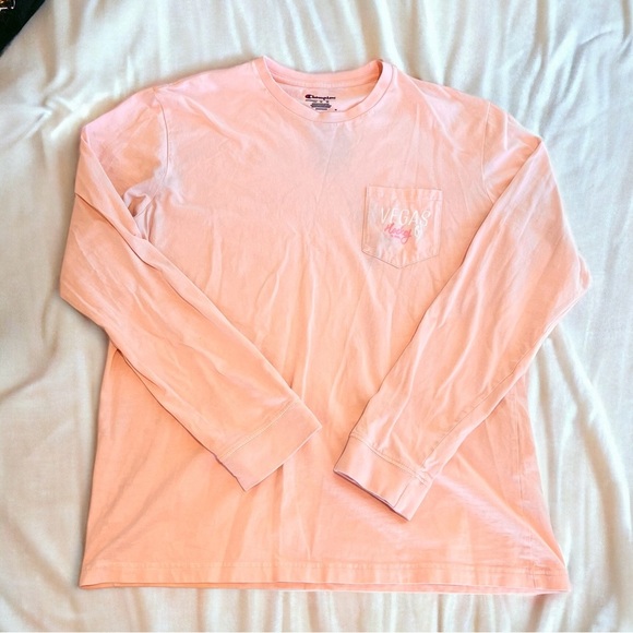 Vegas Golden Knights Hockey NHL soft pink tshirt Great way to show your love🩷 - Picture 12 of 14